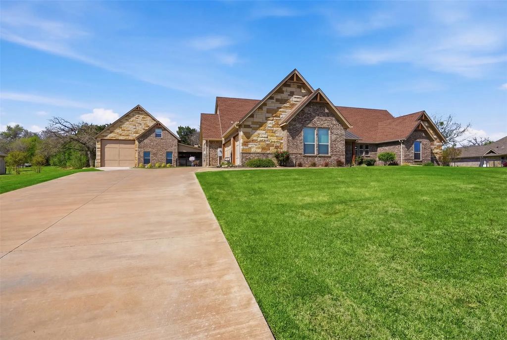 3832 Legend Trail, Granbury