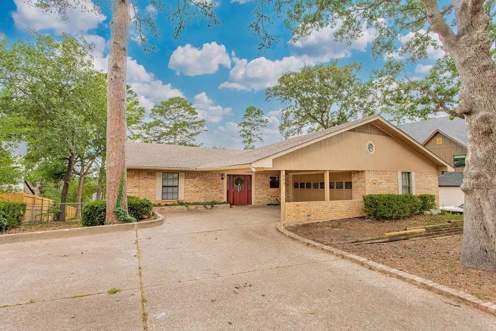 304 Harmony Lane, Hideaway