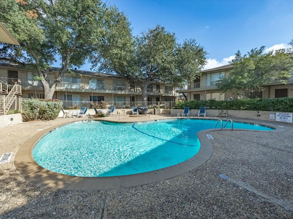 11102 Valleydale Drive A, Dallas
