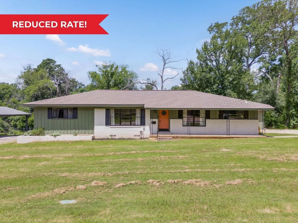 137 Gardner Drive, Palestine