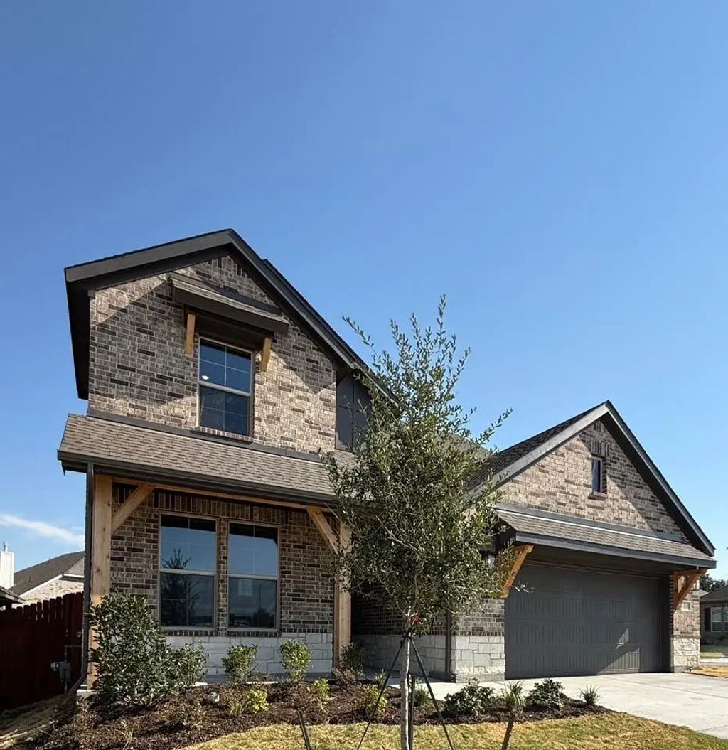 10000 Birchpoint Drive, Fort Worth