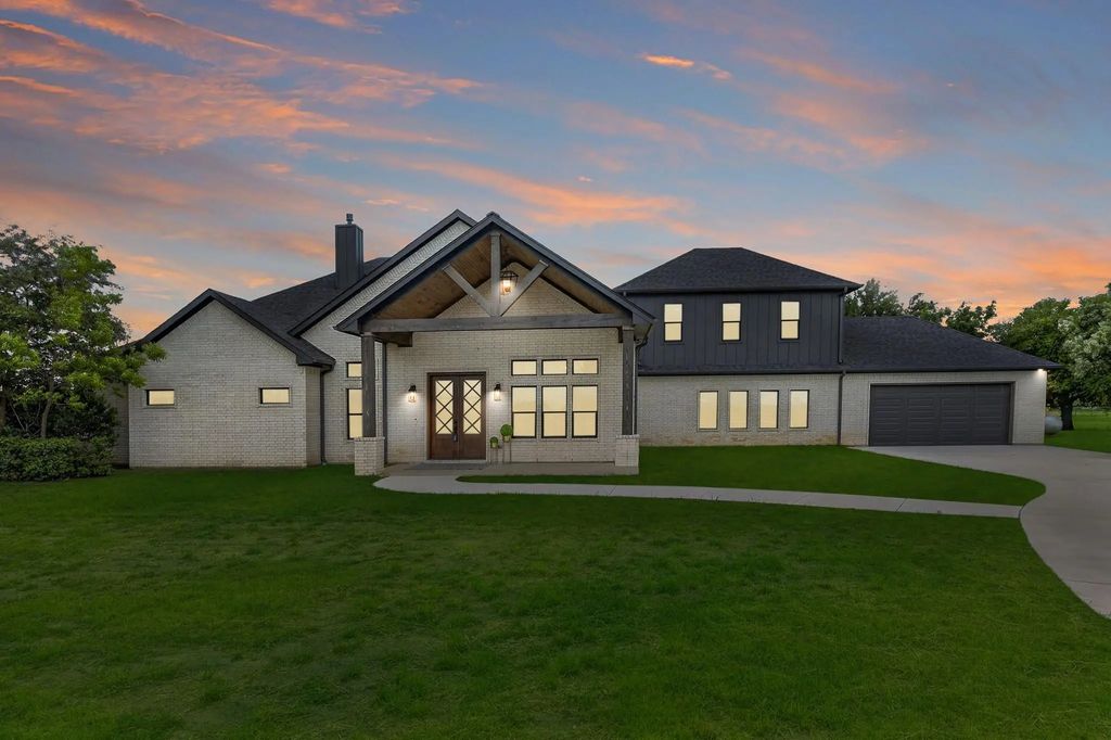 10373 Bobbie Lane, Pilot Point