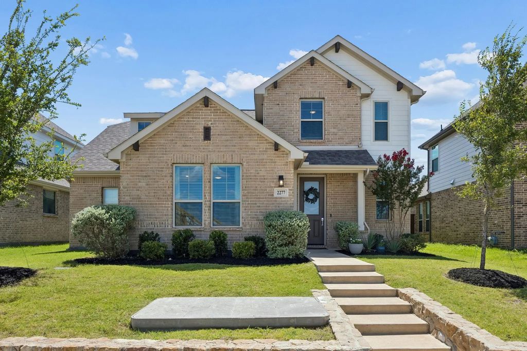 2277 Glacier Drive, Waxahachie