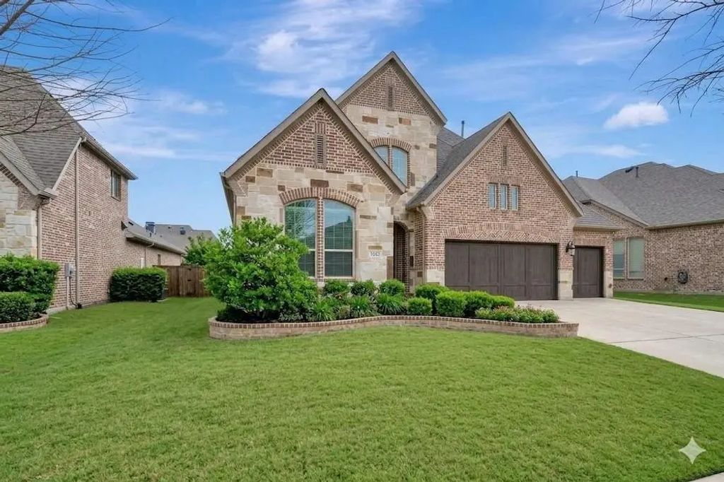 1052 Highpoint Way, Roanoke