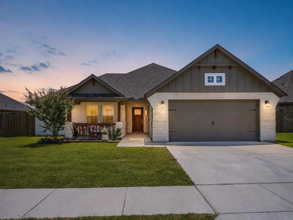 956 Sam Street, Springtown