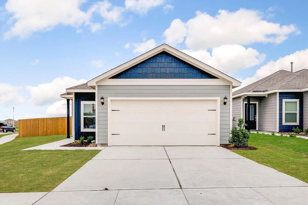 8417 White Wolf Trail, Ponder