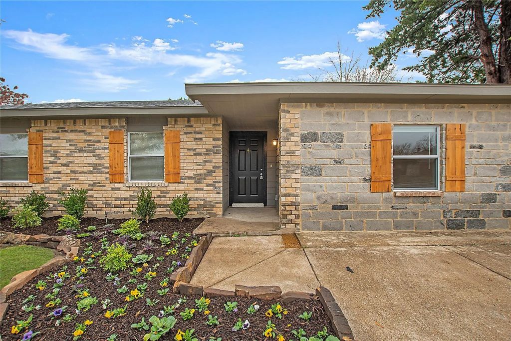 801 Sunny Slope Drive, Allen