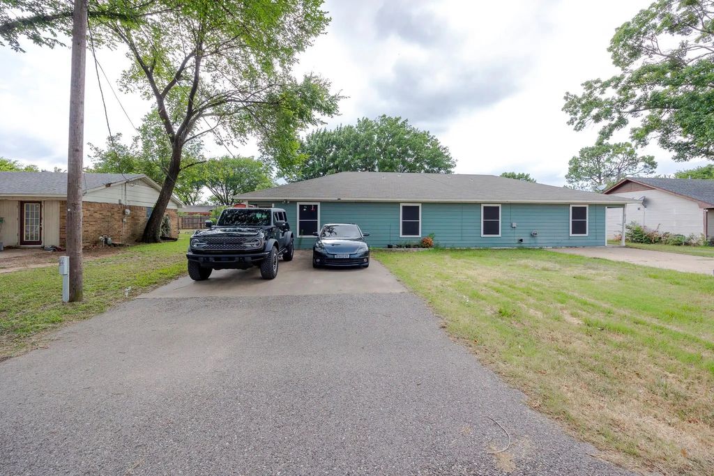 613 N Cherry Street A, Aubrey