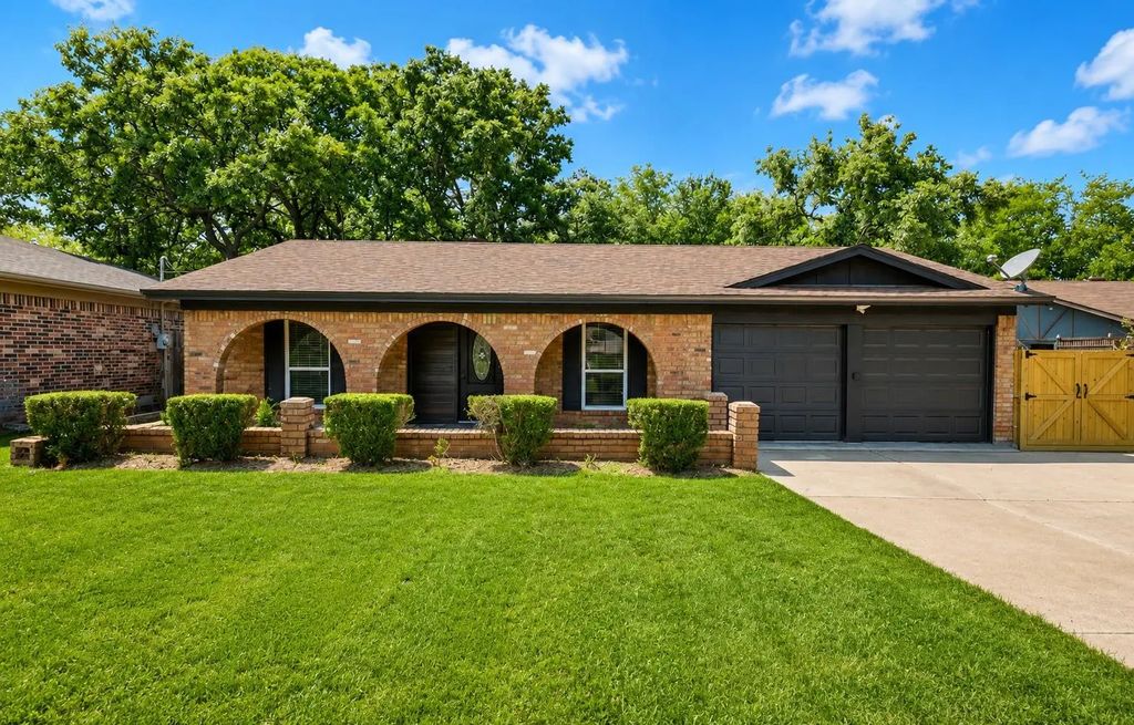 2706 Mintwood Place, Arlington