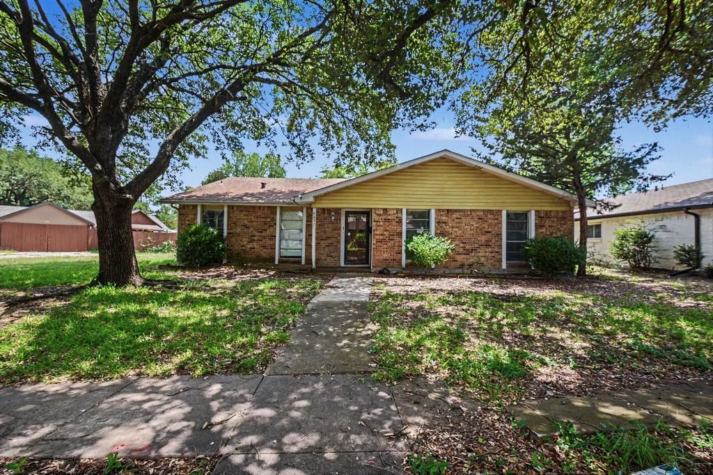 4237 Foliage Drive, Garland