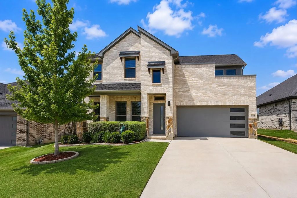 10533 Big Lagoon Drive, Fort Worth