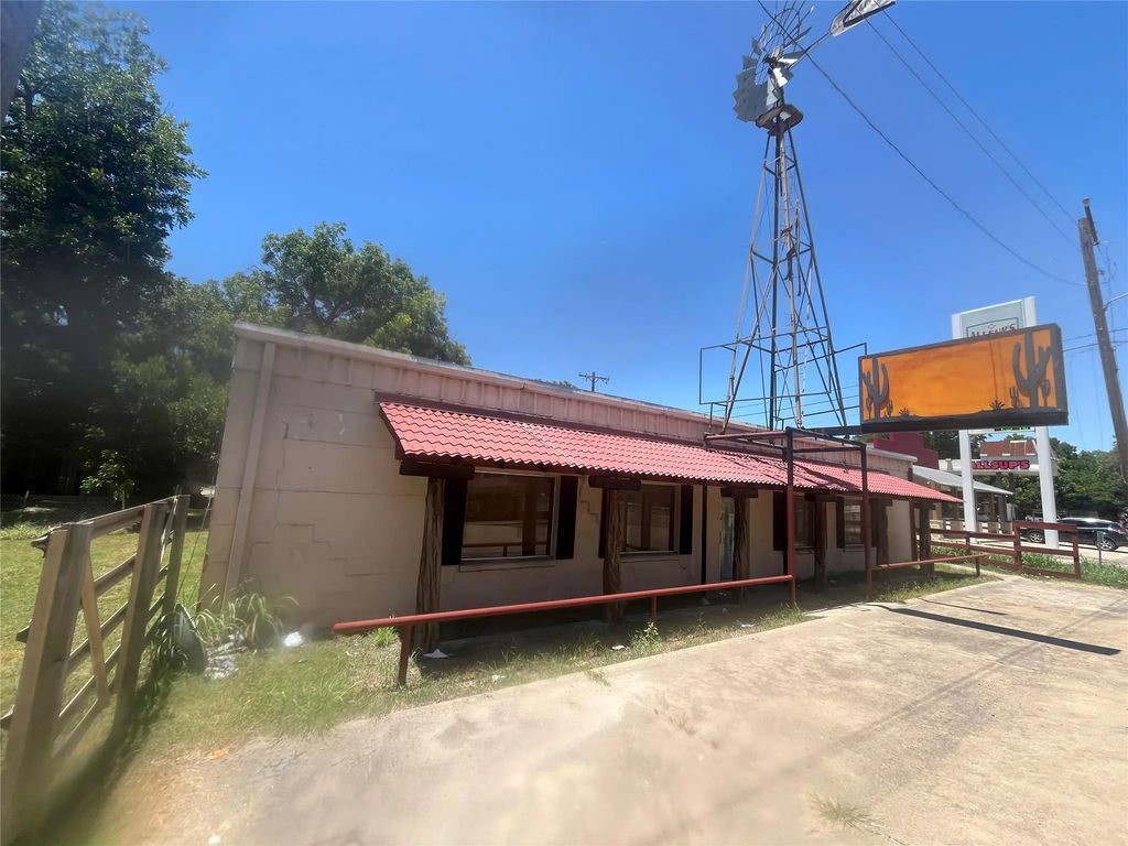 406 N Second Street, Hico