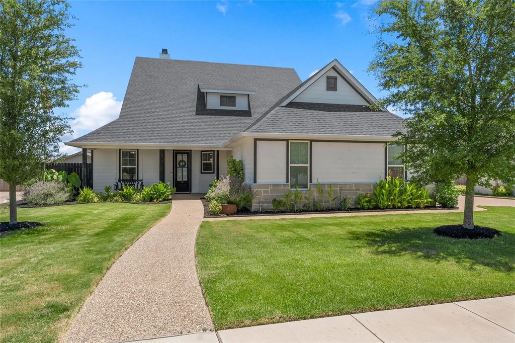 10112 Braided Briar Lane, Waco