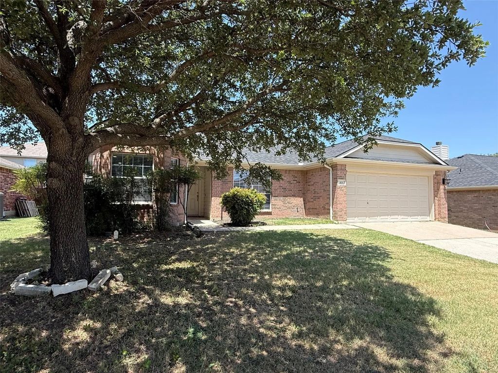 103 Santa Fe Trail, Justin