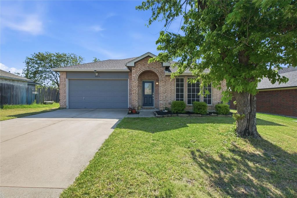 4828 Deal Drive, Fort Worth