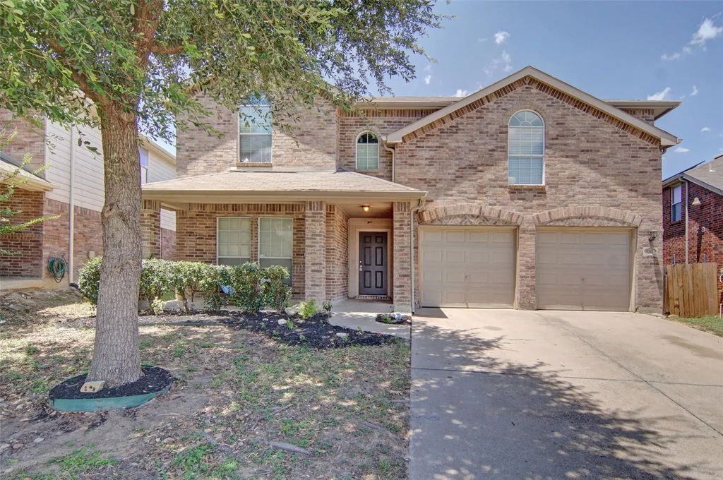 9241 Oldwest Trail, Fort Worth