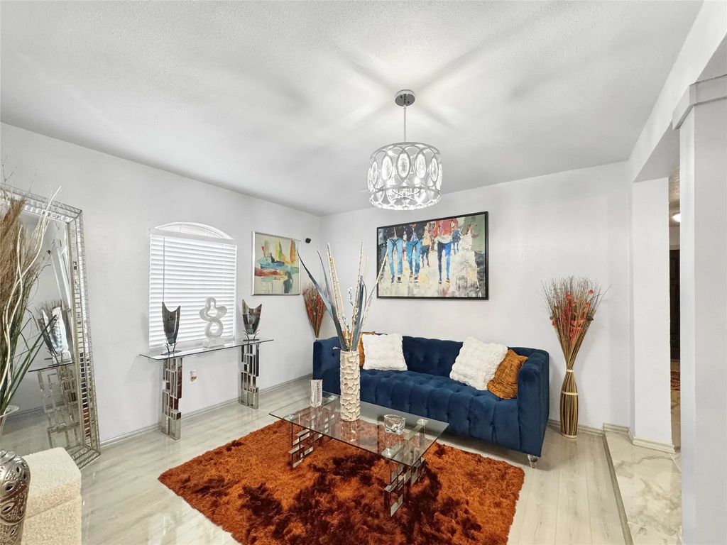 4111 Vanette Lane, Dallas