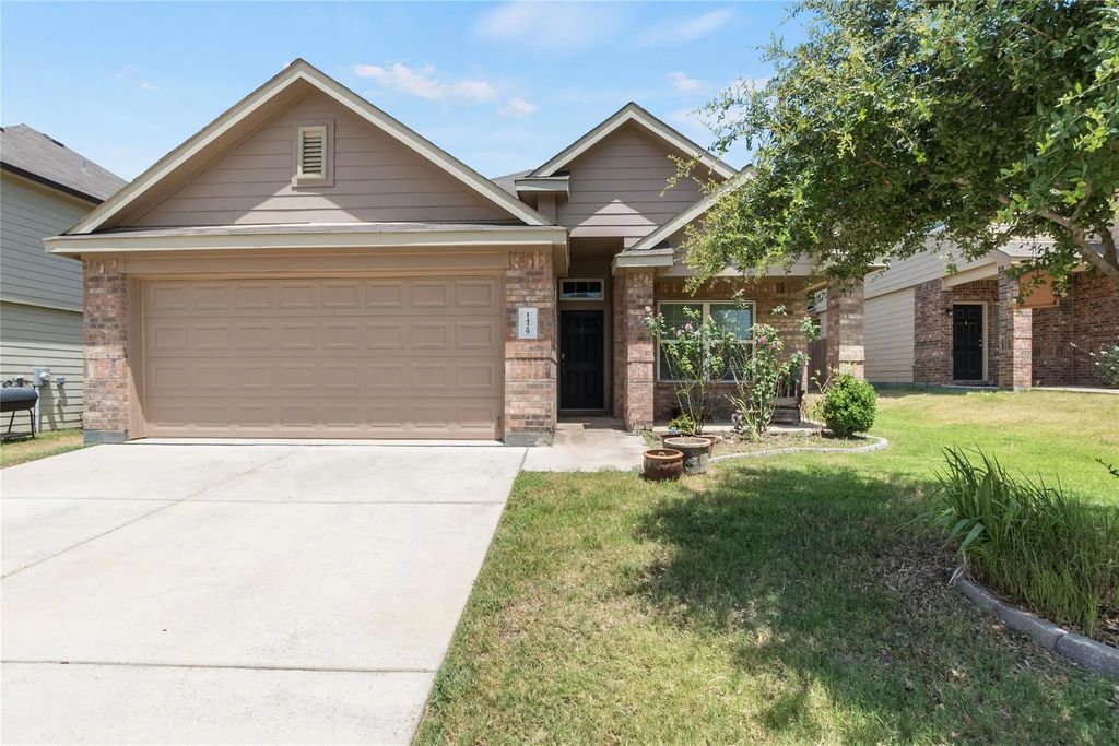 1429 Tall Pine Way, Fort Worth