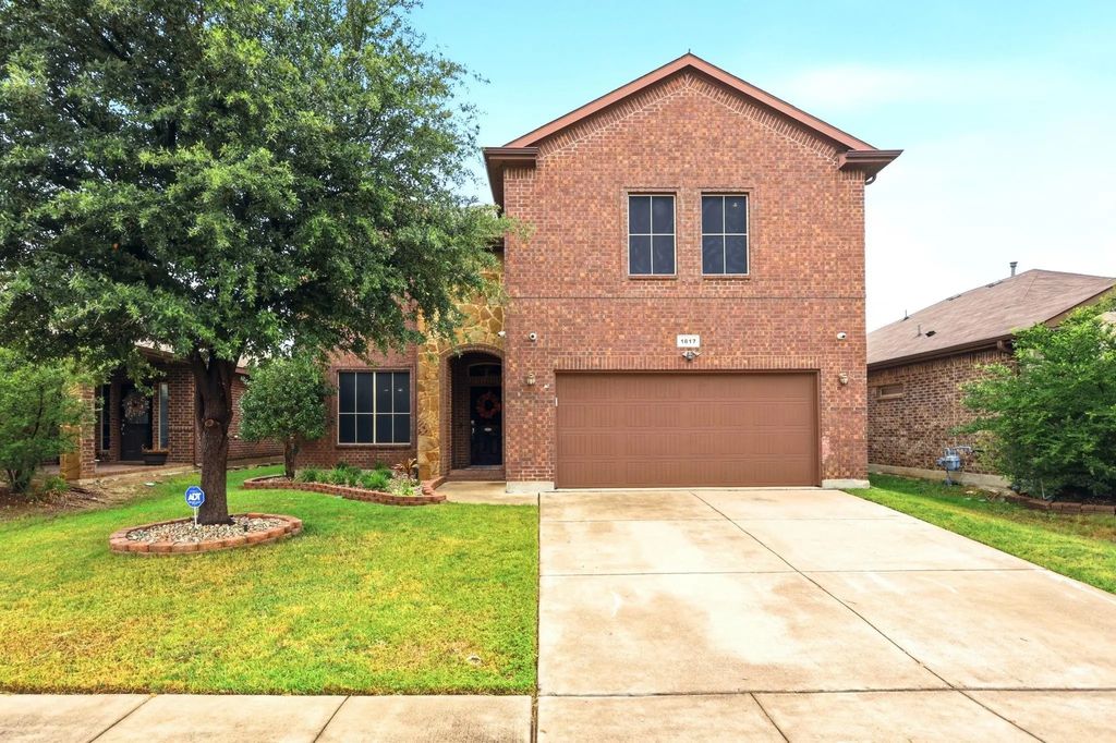 1817 Potrillo Lane, Fort Worth