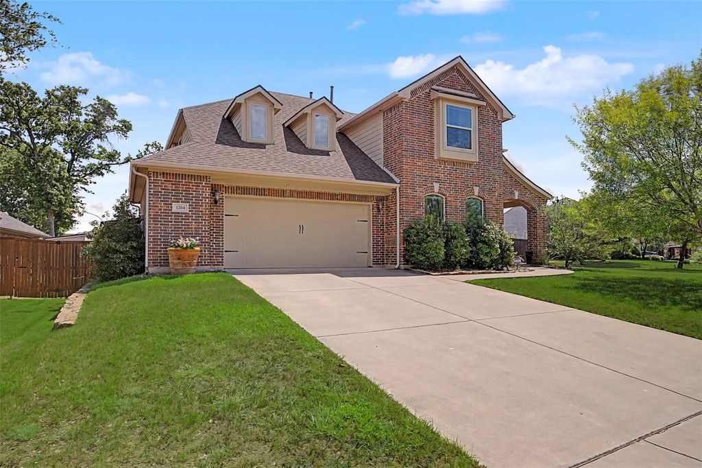 1204 Barberry Drive, Burleson