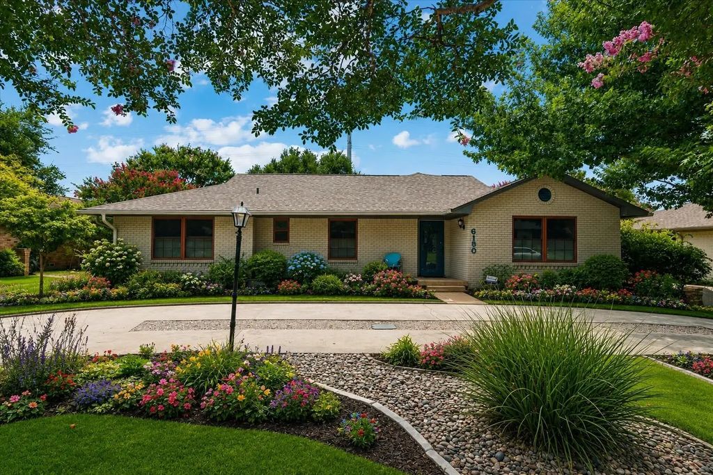 6150 Berwyn Lane, Dallas