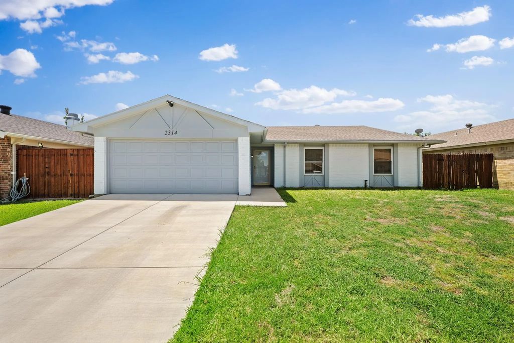 2314 Benbrook Drive, Carrollton