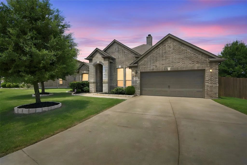 205 Canterbury Court, Midlothian