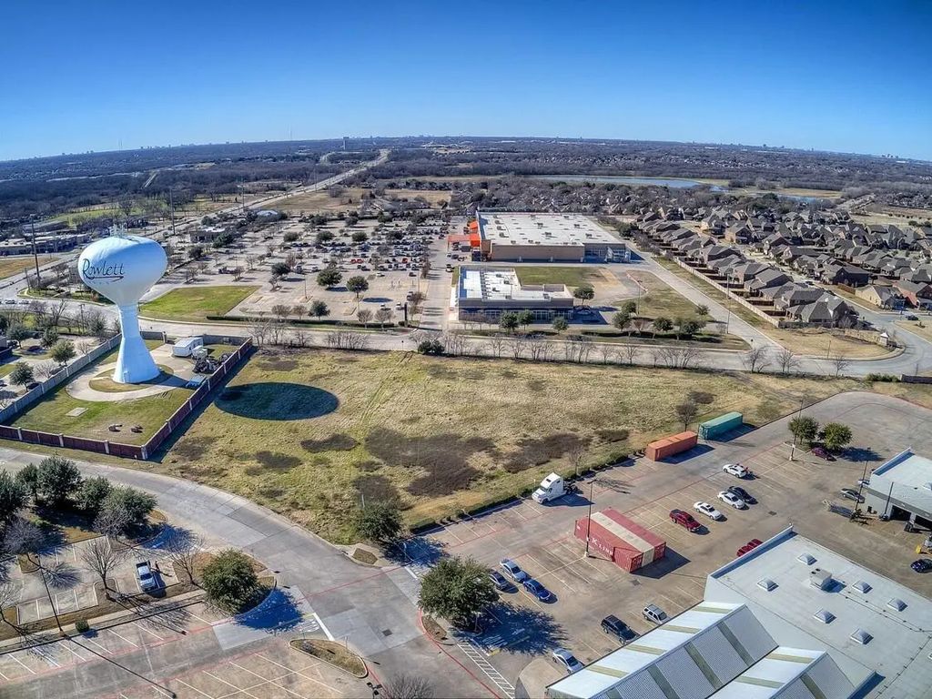 2501 Lakeview Parkway, Rowlett
