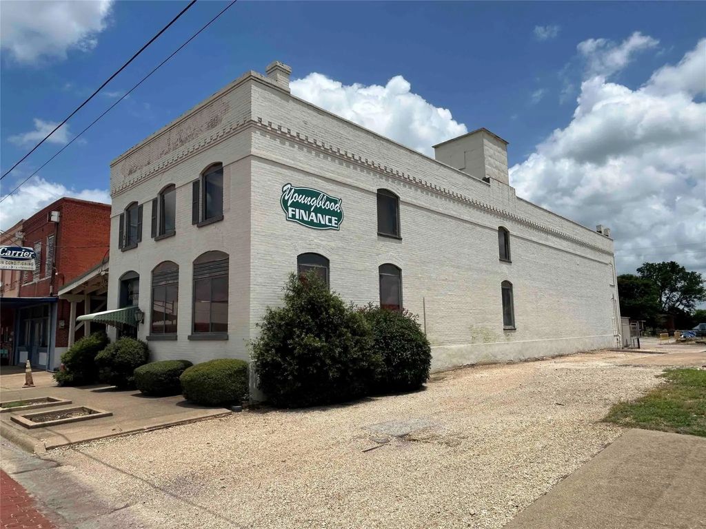 111 N Commerce Street, Corsicana