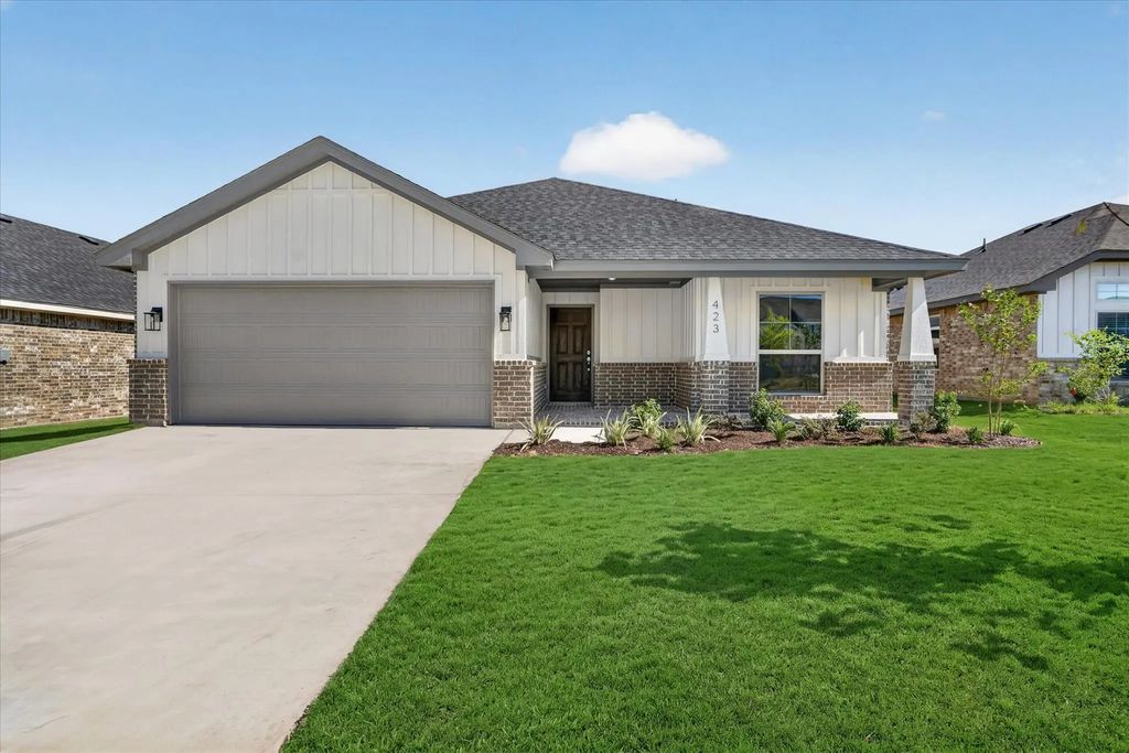 423 Rose Avenue, Cleburne