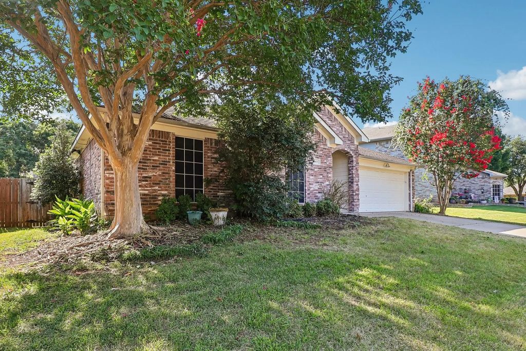 5609 Saddleback Road, Arlington