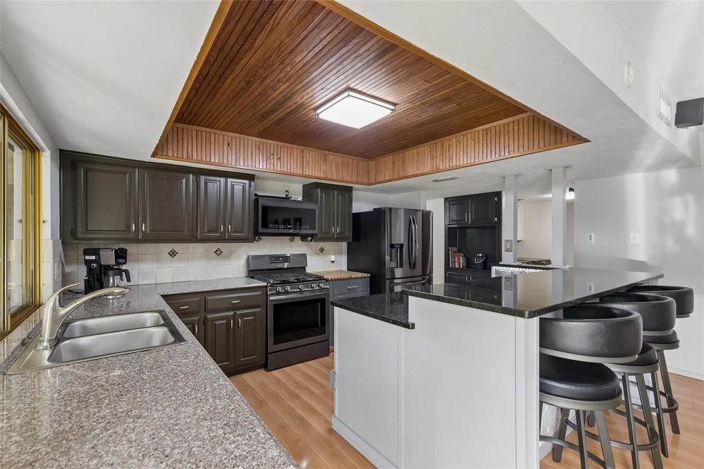 713 Kathryn Drive, Lewisville