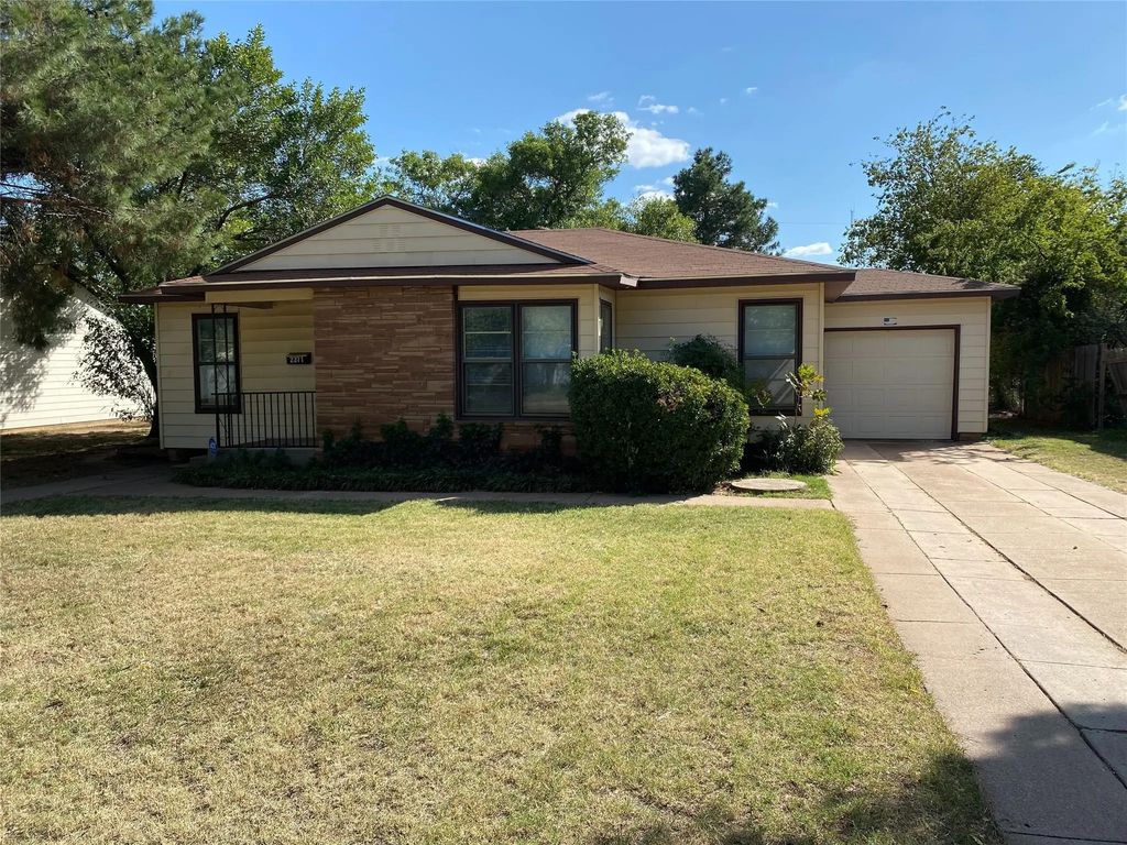 2371 Moore Street, Abilene