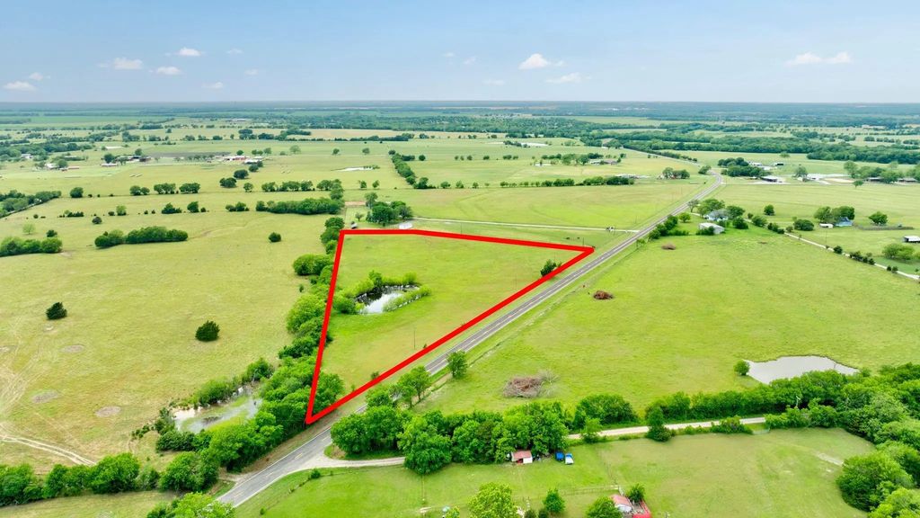 3781 Fm 151, Whitewright