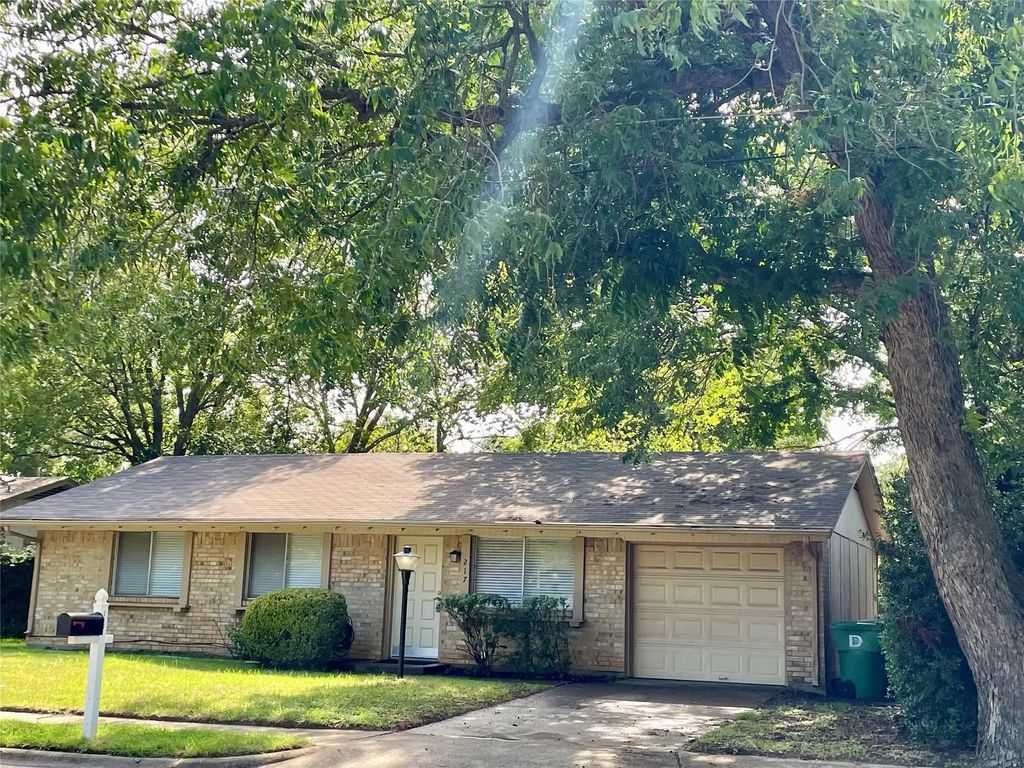 217 Bellaire Drive, Denton