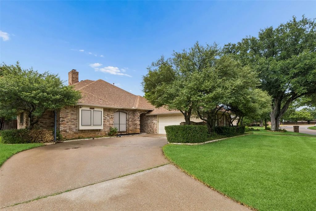 2507 Mandy Way, Arlington