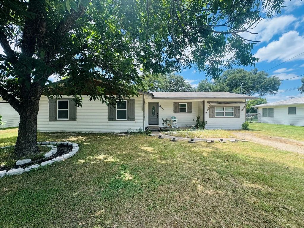 105 S Lakeview Drive, Lacy Lakeview