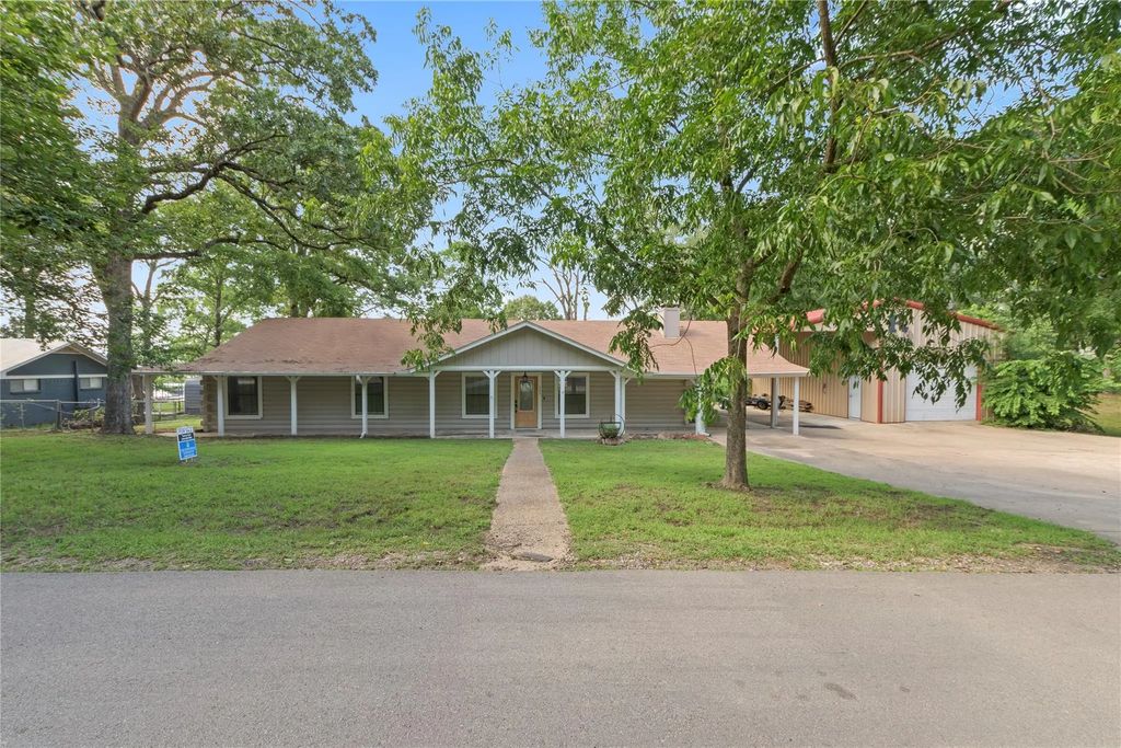 323 Dyer Circle, Payne Springs