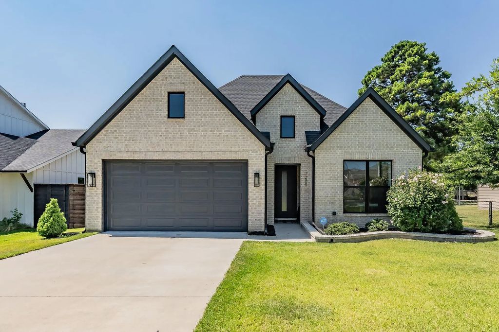 1209 Hilltop Drive Tx, Grapevine