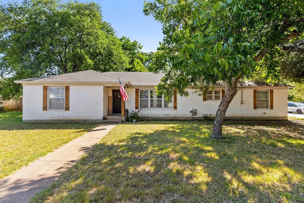 413 S Tyler Street, McGregor