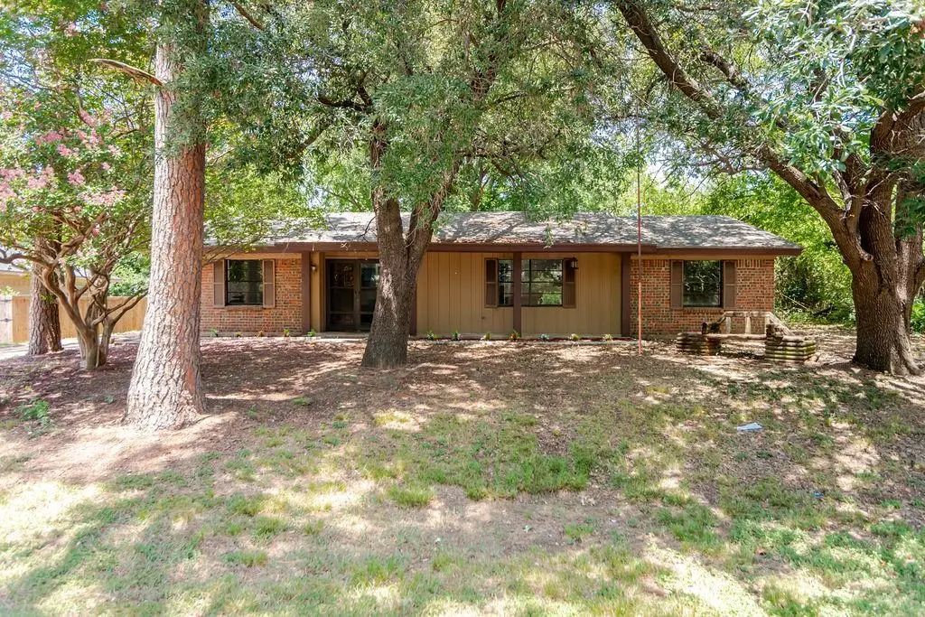 611 Cain Street, Lake Dallas