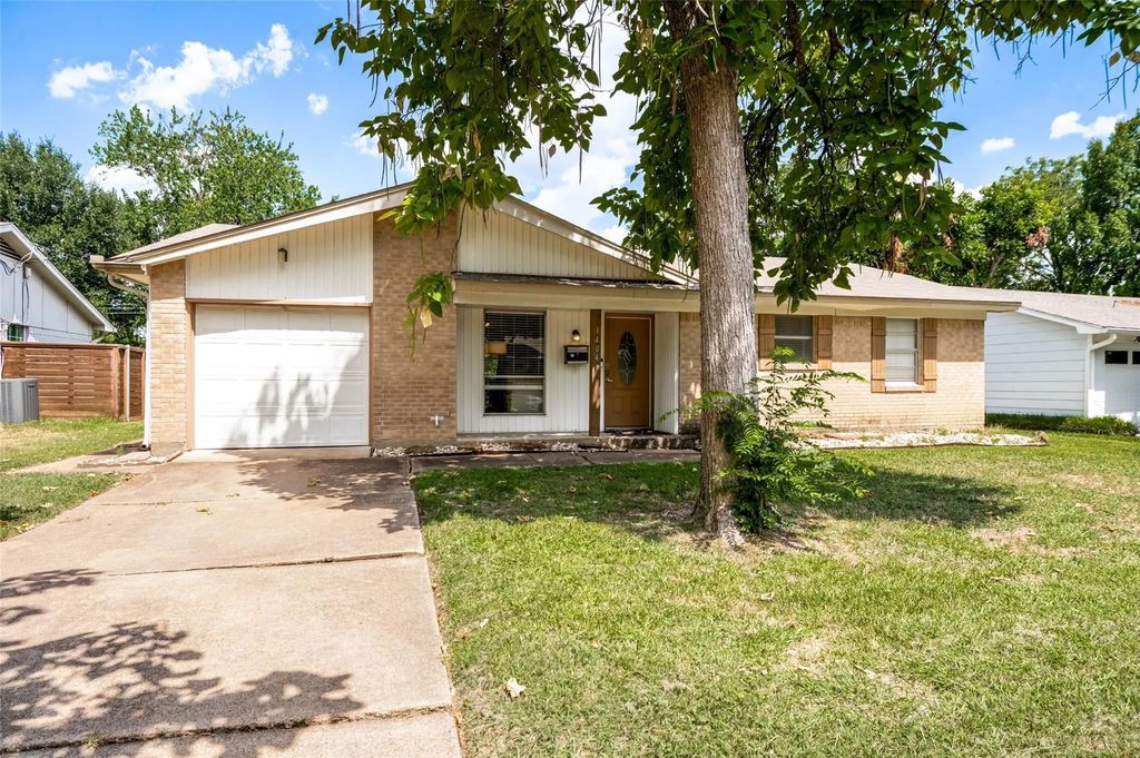 1404 Timberlake Circle, Richardson