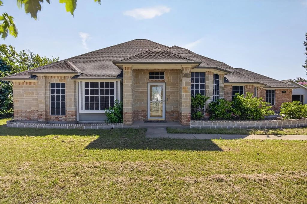 7851 Mavis Avenue, Waxahachie