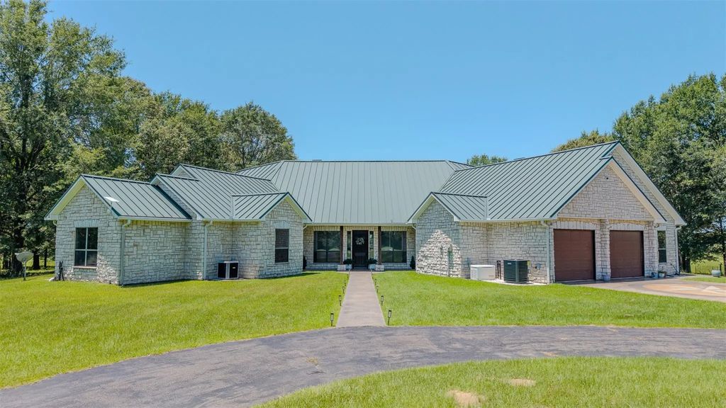 263 County Road 1602, Linden