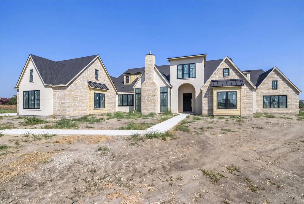 900 Healey Drive, Fairview