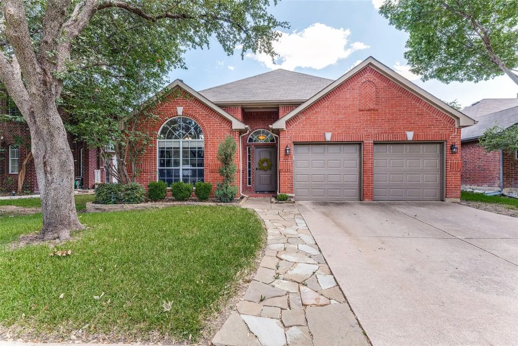 4512 Angelina Way, Fort Worth