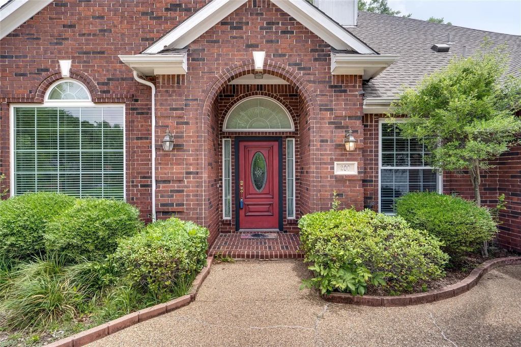 200 Diamond Ridge Drive, Coppell