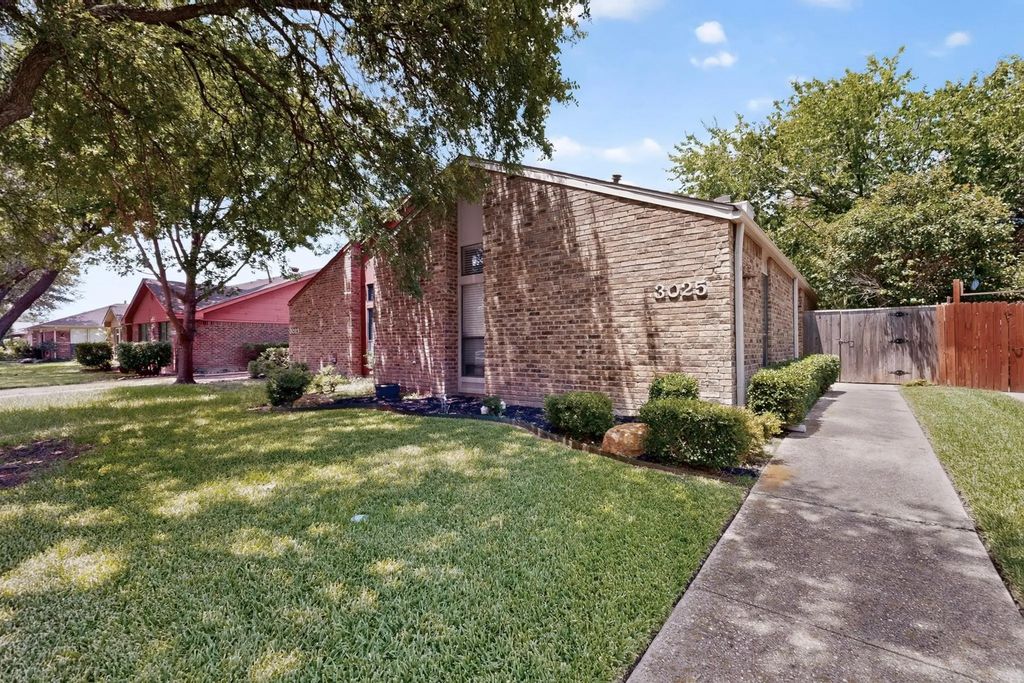 3025 Westforest Drive, Dallas