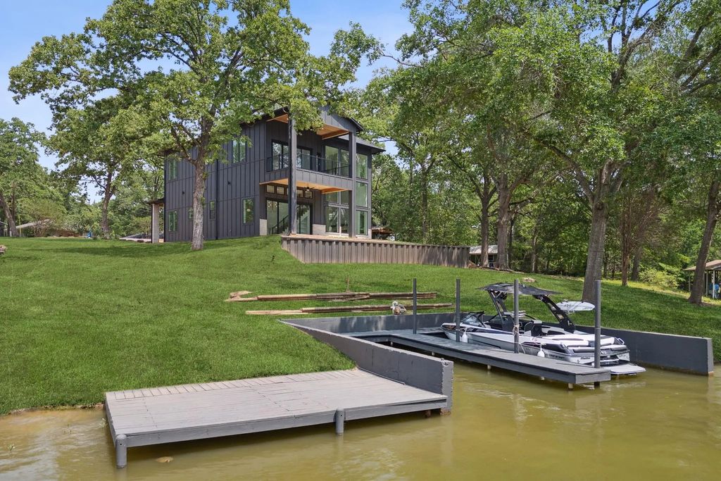 113 Nob Hill Circle, Malakoff
