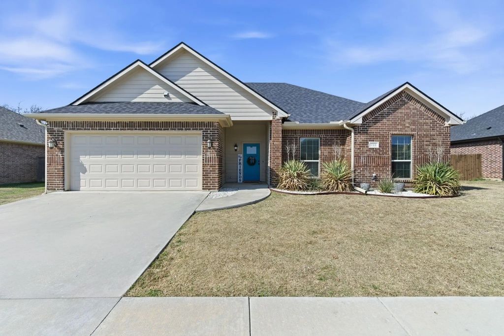 711 Hadley Lane, Valley View